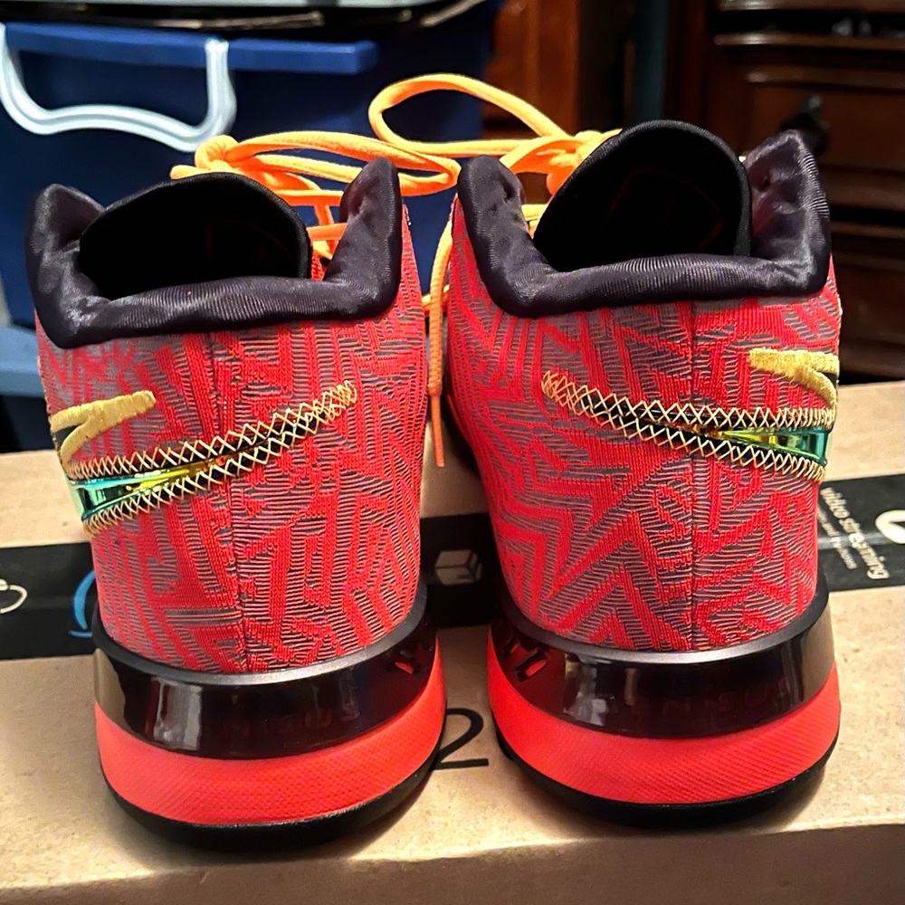 Men’s size 11.5 Nike LeBron James Nxxt Genesis Crimson Red basketball shoes! - Picture 2 of 6